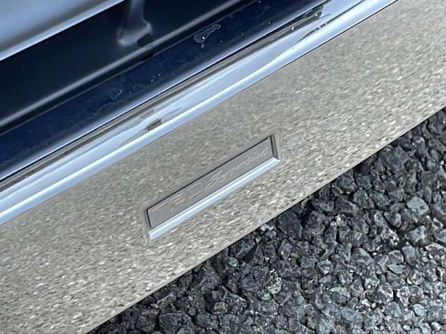 トヨタ ノア Si ダブルバイビーⅡ 福岡県 2020(令2)年 6.4万km ホワイトパールクリスタルシャイン 社外10インチナビ/（バックカメラ、TV、Bluetooth、BSB）/社外13インチフリップダウンモニター/両側パワースライドドア/デジタルインナーミラー/社外エアロ/リアエアコン/ETC/ドライブレコーダー前後/クルーズコントロール/プリクラッシュ/車線逸脱警報/横滑り防止装置/アイドリングストップ/2列目格納式サンシェード/シートバックテーブル/純正18インチホイール/純正マット/LEDヘッドライト/スマートキー/プッシュスタート/スペアキー/ウィンカーミラー