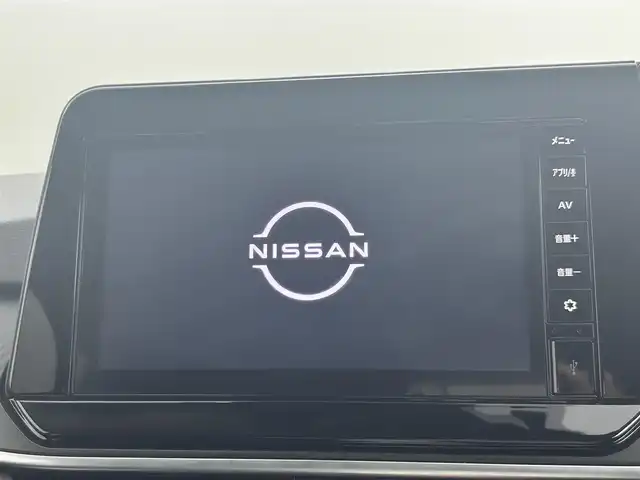 日産 ノート X 岡山県 2022(令4)年 1万km ダークメタルグレー 純正9型ディスプレイオーディオ/(USB/BT/フルセグTV/CarPlay/HDMI)/全周囲カメラ/デジタルインナーミラー/ETC/ステアリングスイッチ/衝突軽減ブレーキ/レーンキープアシスト/オートハイビームアシスト/LEDオートヘッドライト/ブラインドスポットモニター/スマートキー