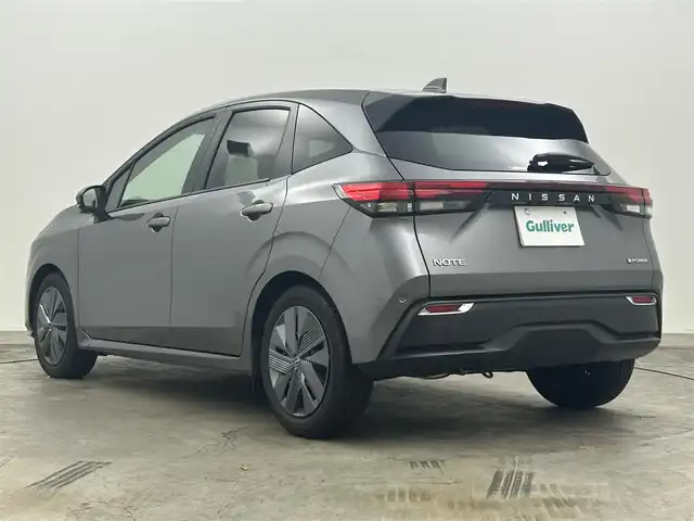 日産 ノート X 岡山県 2022(令4)年 1万km ダークメタルグレー 純正9型ディスプレイオーディオ/(USB/BT/フルセグTV/CarPlay/HDMI)/全周囲カメラ/デジタルインナーミラー/ETC/ステアリングスイッチ/衝突軽減ブレーキ/レーンキープアシスト/オートハイビームアシスト/LEDオートヘッドライト/ブラインドスポットモニター/スマートキー