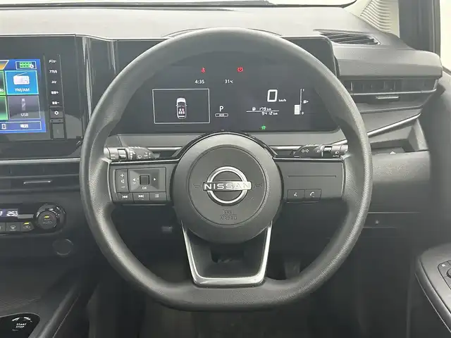 日産 ノート X 岡山県 2022(令4)年 1万km ダークメタルグレー 純正9型ディスプレイオーディオ/(USB/BT/フルセグTV/CarPlay/HDMI)/全周囲カメラ/デジタルインナーミラー/ETC/ステアリングスイッチ/衝突軽減ブレーキ/レーンキープアシスト/オートハイビームアシスト/LEDオートヘッドライト/ブラインドスポットモニター/スマートキー