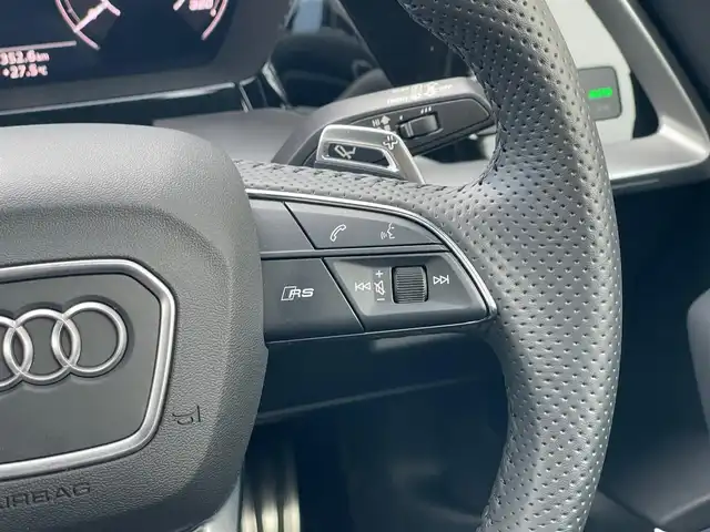 アウディ アウディ ＲＳ３ スポーツバック 山梨県 2023(令5)年 0.8万km グレーＭ 当店買取 /ワンオーナー /黒革 /シートヒーター　/マトリクスLED /Aハイビーム /ドライブセレクト /ACC /LKA /バーチャルCP /Pバックドア /フットオープナー /純正前後ドラレコ /純正HDDナビ /AppleCarPlay /AndroidAuto