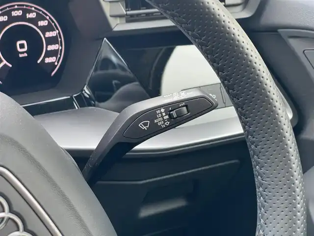 アウディ アウディ ＲＳ３ スポーツバック 山梨県 2023(令5)年 0.8万km グレーＭ 当店買取 /ワンオーナー /黒革 /シートヒーター　/マトリクスLED /Aハイビーム /ドライブセレクト /ACC /LKA /バーチャルCP /Pバックドア /フットオープナー /純正前後ドラレコ /純正HDDナビ /AppleCarPlay /AndroidAuto