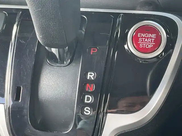 ホンダ Ｎ ＢＯＸ カスタム G ターボ Lパッケージ 千葉県 2016(平28)年 7万km プレミアムディープロッソパール ナビCN-RA03D バックカメラ アルパインフリップダウンモニター 両側電動スライドドア ETC クルコン パドルシフト ドラレコ HID オートライト 15インチAW ターボ スマートキー