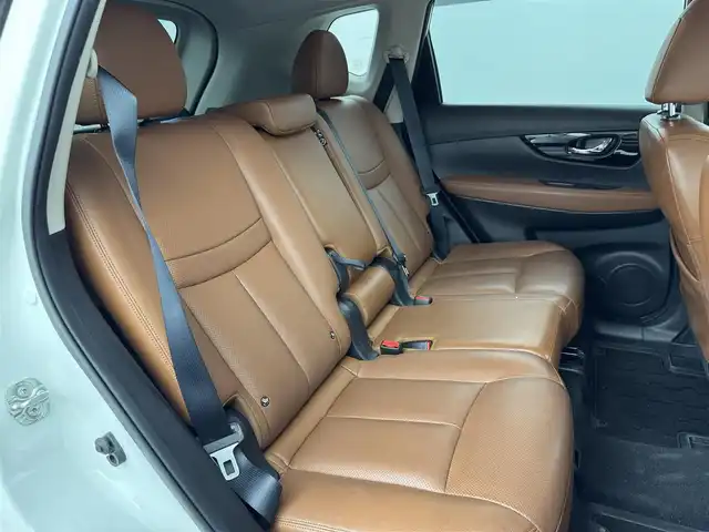 日産 エクストレイル 20Xi レザーエディション 福岡県 2020(令2)年 6.6万km ブリリアントホワイトパール パノラミックガラスルーフ　/純正９型ナビ／フルセグTV　/全方位カメラ　/インテリジェントルームミラー　/ＥＴＣ　/前方ドラレコ　/プロパイロット　/コーナーセンサー　/エマージェンシーブレーキ　/レーンキープ　/パワーバックドア　/シートヒーター　/ヒーテッドドアミラー　/パワーシート　/純正１８インチアルミホイール　/ＬＥＤヘッドライト