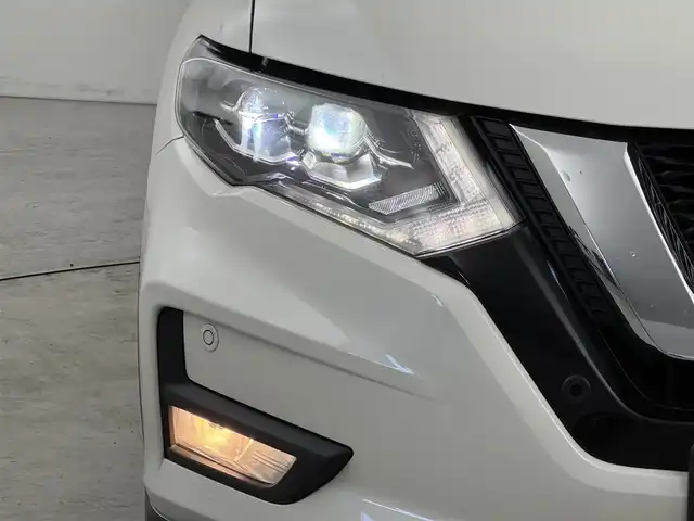 日産 エクストレイル 20Xi レザーエディション 福岡県 2020(令2)年 6.6万km ブリリアントホワイトパール パノラミックガラスルーフ　/純正９型ナビ／フルセグTV　/全方位カメラ　/インテリジェントルームミラー　/ＥＴＣ　/前方ドラレコ　/プロパイロット　/コーナーセンサー　/エマージェンシーブレーキ　/レーンキープ　/パワーバックドア　/シートヒーター　/ヒーテッドドアミラー　/パワーシート　/純正１８インチアルミホイール　/ＬＥＤヘッドライト