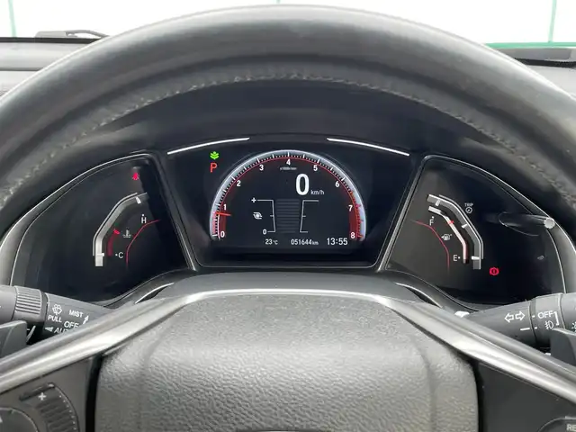 ホンダ シビック ハッチバック 山梨県 2017(平29)年 5.2万km クリスタルブラックパール 純正SDナビ/Bluetooth接続/ワンセグTV/バックカメラ/ETC/前席シートヒーター/アイドリングストップ/クルーズコントロール/ステアリングスイッチ/ドアバイザー/シートカバー/社外17インチホイール/スペアキー1本/取扱説明書/保証書