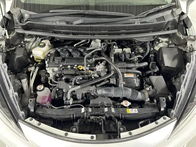 トヨタ アクア Z 佐賀県 2022(令4)年 2.6万km プラチナホワイトパールマイカ 純正10インチディスプレイオーディオ/FM/AM/BT/USB/HDMI/フルセグTV/トヨタセーフティセンス/レーダークルーズコントロール/レーントレーシングアシスト/オートマチックハイビーム/ロードサインアシスト/コーナーセンサー/モデリスタエアロ/バックカメラ/ハーフレザーシート/パワーシート /シートヒーター/ステアリングヒーター/コーナーセンサー/純正16インチアルミホイール/LEDヘッドライト/フォグランプ /スマートキー/ビルドインETC