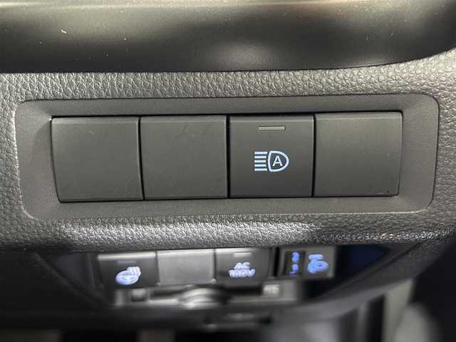 トヨタ アクア Z 佐賀県 2022(令4)年 2.6万km プラチナホワイトパールマイカ 純正10インチディスプレイオーディオ/FM/AM/BT/USB/HDMI/フルセグTV/トヨタセーフティセンス/レーダークルーズコントロール/レーントレーシングアシスト/オートマチックハイビーム/ロードサインアシスト/コーナーセンサー/モデリスタエアロ/バックカメラ/ハーフレザーシート/パワーシート /シートヒーター/ステアリングヒーター/コーナーセンサー/純正16インチアルミホイール/LEDヘッドライト/フォグランプ /スマートキー/ビルドインETC