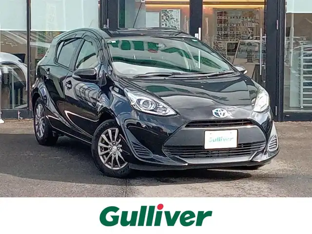 トヨタ アクア S 福井県 2017(平29)年 7.7万km ブラックマイカ 社外SDナビ（CN-RE06D）/・（フルセグTV/CD/DVD/Bluetooth）/バックカメラ/Toyota Safety Sense/レーンキープアシスト/横滑り防止装置/オートLEDライト/オートマチックハイビーム/ライトレベライザー/ステアリングリモコン/スペアタイヤ/スマートキー/保証書・取扱説明書