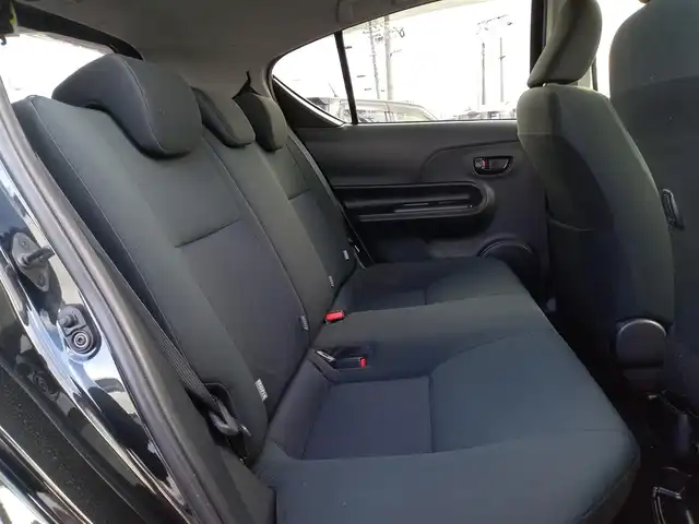 トヨタ アクア S 福井県 2017(平29)年 7.7万km ブラックマイカ 社外SDナビ（CN-RE06D）/・（フルセグTV/CD/DVD/Bluetooth）/バックカメラ/Toyota Safety Sense/レーンキープアシスト/横滑り防止装置/オートLEDライト/オートマチックハイビーム/ライトレベライザー/ステアリングリモコン/スペアタイヤ/スマートキー/保証書・取扱説明書