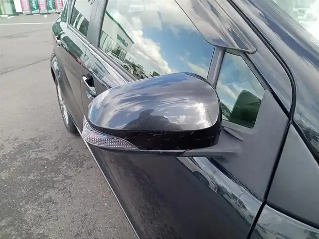 トヨタ アクア S 福井県 2017(平29)年 7.7万km ブラックマイカ 社外SDナビ（CN-RE06D）/・（フルセグTV/CD/DVD/Bluetooth）/バックカメラ/Toyota Safety Sense/レーンキープアシスト/横滑り防止装置/オートLEDライト/オートマチックハイビーム/ライトレベライザー/ステアリングリモコン/スペアタイヤ/スマートキー/保証書・取扱説明書