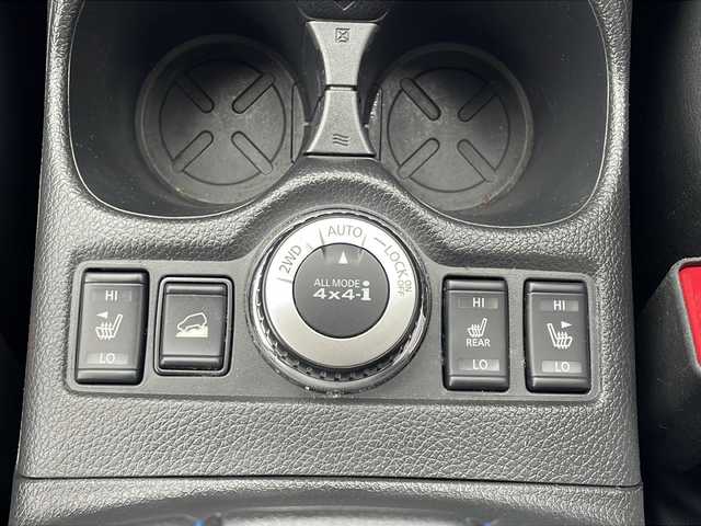 日産 エクストレイル オーテック iパッケージ 福岡県 2020(令2)年 5.6万km ダイヤモンドブラック 純正９インチナビ/全周囲カメラ/Bluetooth/ＣＤ／ＤＶＤ再生機能有/フルセグＴＶ/デジタルインナーミラー/プロパイロット/パワーバックドア/ＥＴＣ/純正アルミホイール/サイドバイザー/LEDヘッドライト/コーナーセンサー