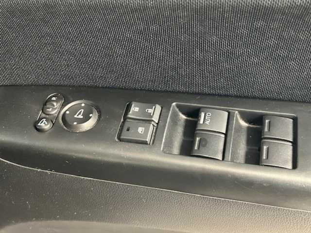 ホンダ Ｎ ＢＯＸ カスタム G Lパッケージ 静岡県 2017(平29)年 6.5万km プレミアムベルベットパープル・パール 純正ナビ/バックモニター/シティブレーキアクティブシステム/パワースライドドア/ＥＴＣ/横滑り抑制機能/ＥＣＯＮモード/ステアリングリモコン/オートエアコン/サイドアンダーミラー/スマートキー