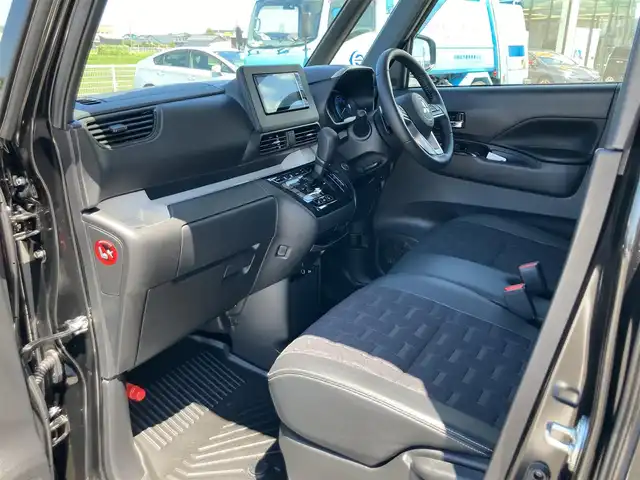 三菱 デリカミニ T プレミアム 鳥取県 2024(令6)年 0.9万km アメジストブラック ４WD・ターボ車/社外ナビ/フルセグ/DVD/CD/BT/ETC/アラウンドビューモニター/デジタルルームミラー/衝突軽減ブレーキ/マイパイロット/両側パワースライドドア/前席シートヒーター/ハーフレザーシート/LEDヘットライト/フォグライト/純正15インチアルミホイール/ルーフスポイラー/電動パーキングブレーキ/プッシュエンジンスタート/アイドリングストップ/フロアマット・バイザー