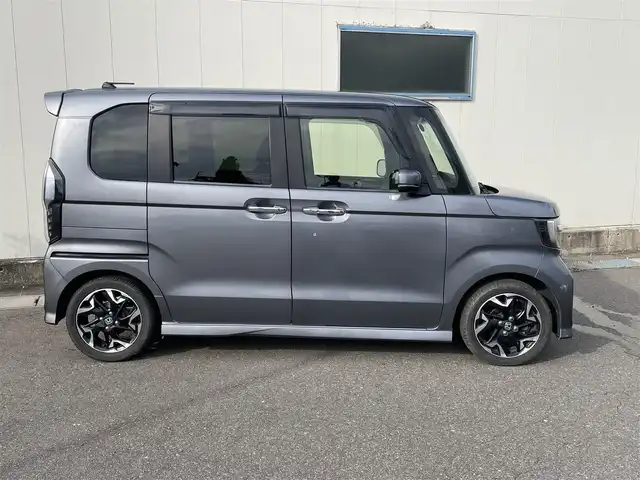 ホンダ Ｎ ＢＯＸ カスタム SSブラックSパッケージ 福島県 2017(平29)年 8.4万km クリスタルブラックパール (株)IDOMが運営する【じしゃロン福島店】の自社ローン専用車両になります。こちらは現金またはオートローンご利用時の価格です。自社ローンご希望の方は別途その旨お申付け下さい/純正ナビ/バックカメラ/ドアバイザー/シートヒーター/ステアリングリモコン/両側パワースライドドア/ETC/フォグランプ