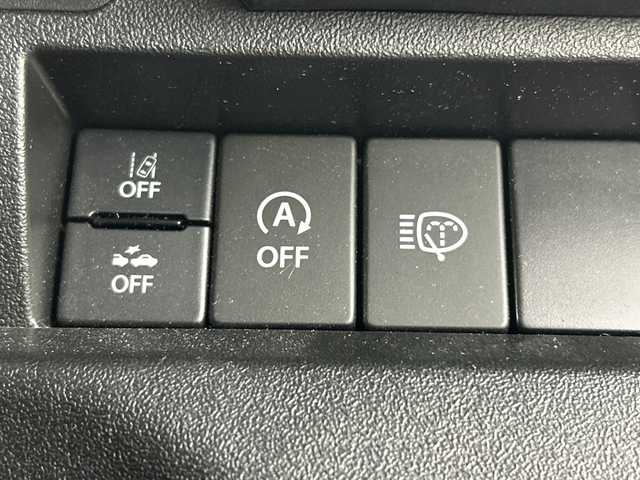 スズキ ジムニー XC 愛知県 2022(令4)年 1.1万km ミディアムグレー 禁煙車/ワンオーナー/４WD/ターボ/純正7インチディスプレイオーディオ/（AM/FM/CD/DVD/Bluetooth/USB）/バックカメラ/スズキセーフティサポート/・衝突軽減ブレーキ/・レーンキープアシスト/・オートマチックハイビーム/ETC/デジタルインナーミラー/前後ドライブレコーダー/シートヒーター/アイドリングストップ/ダウンヒルアシスト/ヘッドライトウォッシャー/純正16インチアルミホイール/純正フロントグリル有/スマートキー/スペアキー1本/プッシュスタート/LEDヘッドライト/フロントフォグランプ/オートライト/純正フロアマット/横滑り防止装置/電動格納ミラー/ヒーテッドドアミラー/