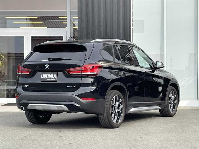 ＢＭＷ Ｘ１ sDrive 18i 福岡県 2019(令1)年 1.3万km サファイアブラックP ・純正ＨＤＤナビ／ＵＳＢ／Ｂｌｕｅｔｏｏｔｈ/・バックカメラ/・茶革シート／シートヒーター/・ドライブレコーダー/・ＥＴＣ/・純正１８ＡＷ/・スマートキー/・ＬＥＤライト/・プッシュスタート/・オートライト/・パーキングアシスト/・レーンキープアシスト/・パワーシート/・保証書