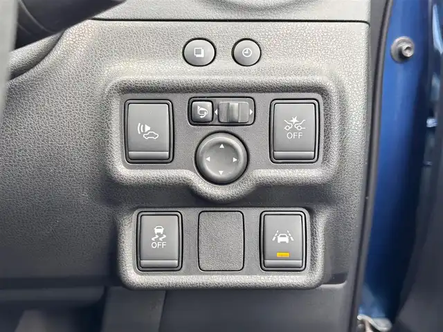 日産 ノート e－パワー X 宮城県 2017(平29)年 0.4万km シャイニングブルー 純正メモリナビ/フルセグテレビ/　【CD/SD/Bluetooth/AUX/AM/FM】/衝突軽減ブレーキ/車線逸脱警告/全方位カメラ/バックカメラ/インテリジェンスルームミラー/前後コーナーセンサー/ETC/ステアリングスイッチ/LEDヘッドライト/オートライト/電動格納ウィンカーミラー/純正フロアマット/プッシュスタート/スマートキー/ドアバイザー