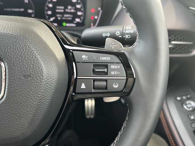 ホンダ ＺＲ－Ｖ ハイブリッド e:HEV Z 静岡県 2025(令7)年 0.3万km 青Ｍ ホンダセンシング/・衝突軽減ブレーキ/・アクティブクルーズコントロール/・レーンキープアシスト/・コーナーセンサー/・ロードサインアシスト/純正ナビ/・フルセグTV/・Bluetooth/USB/ラジオ/主要装備/・全方位カメラ/・パワーバックドア/・ステアリングヒーター/・シートヒーター/・BOSEプレミアムサウンド/・ブレーキホールド/・ETC2.0/・パドルシフト/・オートライト/・オートハイビーム/・ヒルディセントコントロール/・ワイヤレス充電
