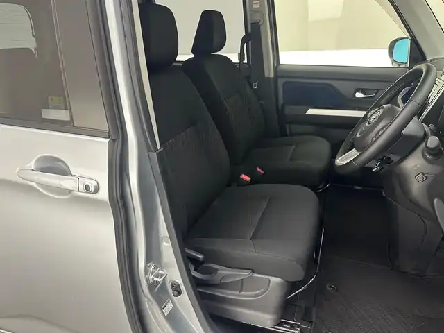 トヨタ タンク カスタムG－T 兵庫県 2019(令1)年 3.6万km シルバー トヨタセーフティセンス/純正SDナビ＆フルセグTV/（CD＆DVD＆SD＆BT）/バックカメラ/両側パワースライドドア/ビルトインETC/社外ドライブレコーダー/オートライト＆ハイビーム/LEDライト/スマートキー/プッシュスタート/コーナーセンサー/ドアバイザー/フロアマット/Wエアバック/スペアキー有り