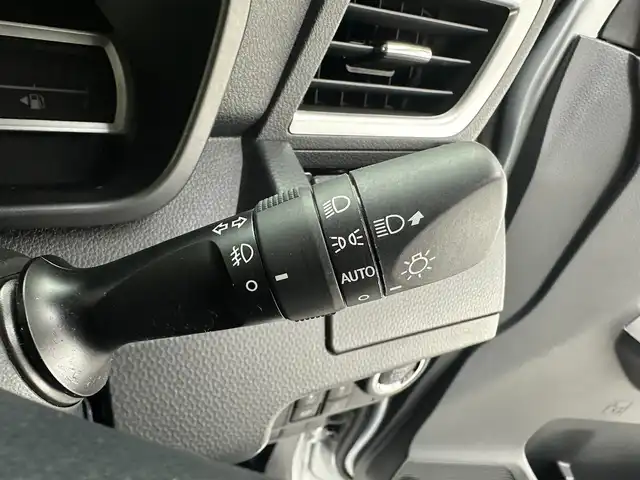トヨタ タンク カスタムG－T 兵庫県 2019(令1)年 3.6万km シルバー トヨタセーフティセンス/純正SDナビ＆フルセグTV/（CD＆DVD＆SD＆BT）/バックカメラ/両側パワースライドドア/ビルトインETC/社外ドライブレコーダー/オートライト＆ハイビーム/LEDライト/スマートキー/プッシュスタート/コーナーセンサー/ドアバイザー/フロアマット/Wエアバック/スペアキー有り