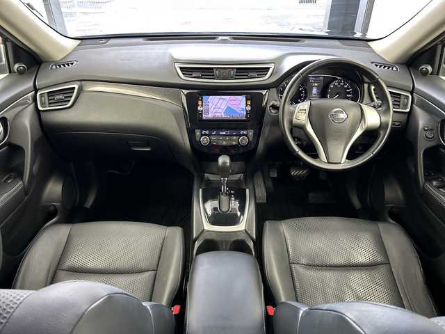 日産 エクストレイル 20X エマージェンシーブレーキ 奈良県 2014(平26)年 7.2万km 黒 純正7インチSDナビ/フルセグTV/Bluetoothオーディオ/DVD再生/バックカメラ/エマージェンシーブレーキ/車線逸脱警報/前後ソナー/横滑り防止/カプロンシート/４WD/ダウンヒルコントロール/ヒーテッドドアミラー/社外ETC/純正キセノンライト/純正フォグ/スマートキー/プッシュスタート/アイドリングストップ/ウインカーミラー/スペアキー