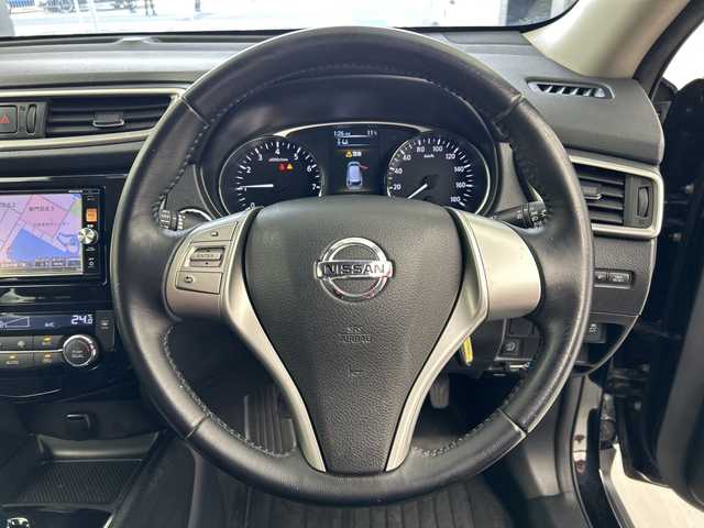 日産 エクストレイル 20X エマージェンシーブレーキ 奈良県 2014(平26)年 7.2万km 黒 純正7インチSDナビ/フルセグTV/Bluetoothオーディオ/DVD再生/バックカメラ/エマージェンシーブレーキ/車線逸脱警報/前後ソナー/横滑り防止/カプロンシート/４WD/ダウンヒルコントロール/ヒーテッドドアミラー/社外ETC/純正キセノンライト/純正フォグ/スマートキー/プッシュスタート/アイドリングストップ/ウインカーミラー/スペアキー