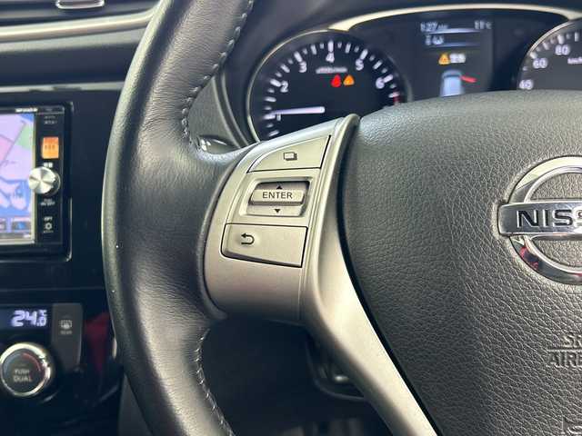 日産 エクストレイル 20X エマージェンシーブレーキ 奈良県 2014(平26)年 7.2万km 黒 純正7インチSDナビ/フルセグTV/Bluetoothオーディオ/DVD再生/バックカメラ/エマージェンシーブレーキ/車線逸脱警報/前後ソナー/横滑り防止/カプロンシート/４WD/ダウンヒルコントロール/ヒーテッドドアミラー/社外ETC/純正キセノンライト/純正フォグ/スマートキー/プッシュスタート/アイドリングストップ/ウインカーミラー/スペアキー