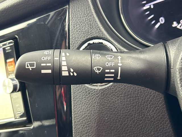 日産 エクストレイル 20X エマージェンシーブレーキ 奈良県 2014(平26)年 7.2万km 黒 純正7インチSDナビ/フルセグTV/Bluetoothオーディオ/DVD再生/バックカメラ/エマージェンシーブレーキ/車線逸脱警報/前後ソナー/横滑り防止/カプロンシート/４WD/ダウンヒルコントロール/ヒーテッドドアミラー/社外ETC/純正キセノンライト/純正フォグ/スマートキー/プッシュスタート/アイドリングストップ/ウインカーミラー/スペアキー