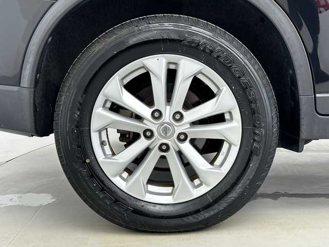 日産 エクストレイル 20X エマージェンシーブレーキ 奈良県 2014(平26)年 7.2万km 黒 純正7インチSDナビ/フルセグTV/Bluetoothオーディオ/DVD再生/バックカメラ/エマージェンシーブレーキ/車線逸脱警報/前後ソナー/横滑り防止/カプロンシート/４WD/ダウンヒルコントロール/ヒーテッドドアミラー/社外ETC/純正キセノンライト/純正フォグ/スマートキー/プッシュスタート/アイドリングストップ/ウインカーミラー/スペアキー