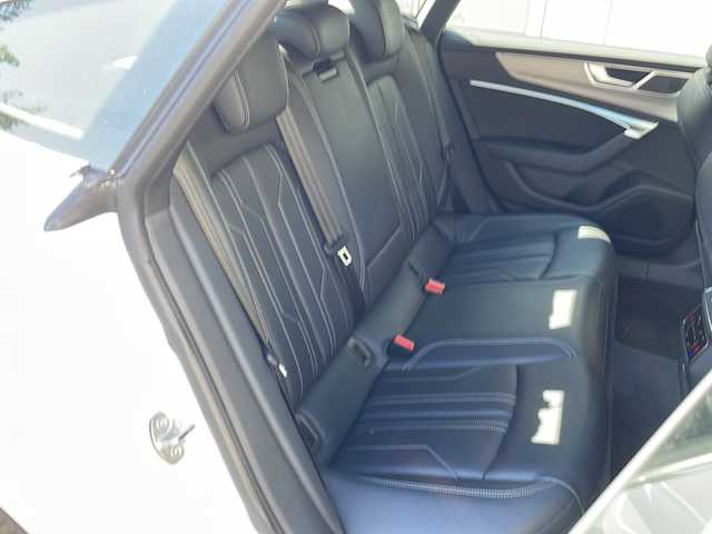 アウディ アウディ Ａ７ SB 40TDIクワトロ Sライン 京都府 2021(令3)年 4万km グレイシアホワイトメタリック 純正ナビ/フルセグTV/Bluetooth/全周囲カメラ/Bカメラ/イージークローザー/前席メモリ付パワーシート/全席シートヒーター/バーチャルコックピット＋/アンビエントライト/レーザーライト/Slineパッケージ/・スポーツサスペンション/・アウディサイドアシスト/・アウディプレセンスリヤ/・S line エクステリア/・デコラティブパネル マットブラッシュトアルミニウム/・マルチカラーアンビエントライティング/・マトリクスLEDヘッドライト　ダイナミックインディケーター付/・LEDリヤコンビネーションランプ