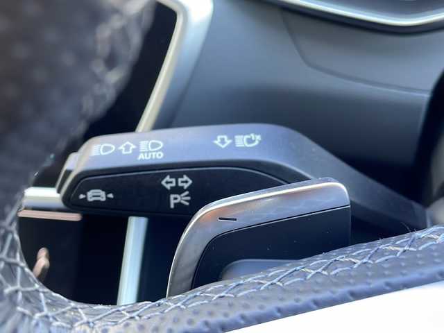 アウディ アウディ Ａ７ SB 40TDIクワトロ Sライン 京都府 2021(令3)年 4万km グレイシアホワイトメタリック 純正ナビ/フルセグTV/Bluetooth/全周囲カメラ/Bカメラ/イージークローザー/前席メモリ付パワーシート/全席シートヒーター/バーチャルコックピット＋/アンビエントライト/レーザーライト/Slineパッケージ/・スポーツサスペンション/・アウディサイドアシスト/・アウディプレセンスリヤ/・S line エクステリア/・デコラティブパネル マットブラッシュトアルミニウム/・マルチカラーアンビエントライティング/・マトリクスLEDヘッドライト　ダイナミックインディケーター付/・LEDリヤコンビネーションランプ