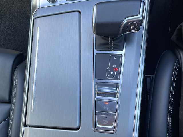 アウディ アウディ Ａ７ SB 40TDIクワトロ Sライン 京都府 2021(令3)年 4万km グレイシアホワイトメタリック 純正ナビ/フルセグTV/Bluetooth/全周囲カメラ/Bカメラ/イージークローザー/前席メモリ付パワーシート/全席シートヒーター/バーチャルコックピット＋/アンビエントライト/レーザーライト/Slineパッケージ/・スポーツサスペンション/・アウディサイドアシスト/・アウディプレセンスリヤ/・S line エクステリア/・デコラティブパネル マットブラッシュトアルミニウム/・マルチカラーアンビエントライティング/・マトリクスLEDヘッドライト　ダイナミックインディケーター付/・LEDリヤコンビネーションランプ