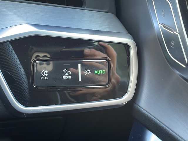 アウディ アウディ Ａ７ SB 40TDIクワトロ Sライン 京都府 2021(令3)年 4万km グレイシアホワイトメタリック 純正ナビ/フルセグTV/Bluetooth/全周囲カメラ/Bカメラ/イージークローザー/前席メモリ付パワーシート/全席シートヒーター/バーチャルコックピット＋/アンビエントライト/レーザーライト/Slineパッケージ/・スポーツサスペンション/・アウディサイドアシスト/・アウディプレセンスリヤ/・S line エクステリア/・デコラティブパネル マットブラッシュトアルミニウム/・マルチカラーアンビエントライティング/・マトリクスLEDヘッドライト　ダイナミックインディケーター付/・LEDリヤコンビネーションランプ