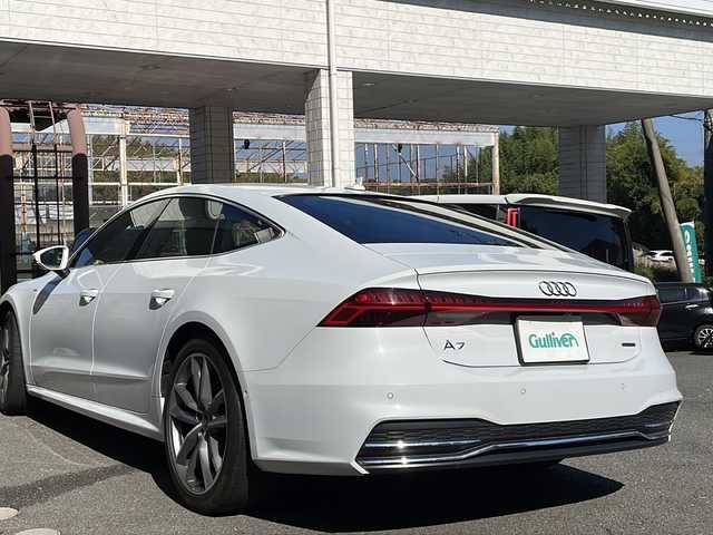 アウディ アウディ Ａ７ SB 40TDIクワトロ Sライン 京都府 2021(令3)年 4万km グレイシアホワイトメタリック 純正ナビ/フルセグTV/Bluetooth/全周囲カメラ/Bカメラ/イージークローザー/前席メモリ付パワーシート/全席シートヒーター/バーチャルコックピット＋/アンビエントライト/レーザーライト/Slineパッケージ/・スポーツサスペンション/・アウディサイドアシスト/・アウディプレセンスリヤ/・S line エクステリア/・デコラティブパネル マットブラッシュトアルミニウム/・マルチカラーアンビエントライティング/・マトリクスLEDヘッドライト　ダイナミックインディケーター付/・LEDリヤコンビネーションランプ