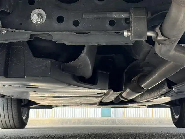 トヨタ ハリアー Z 三重県 2020(令2)年 7.2万km プレシャスブラックパール ワンオーナー/JBLサウンド/トヨタセーフティセンス/　・プリクラッシュセーフティ/　・レーントレーシングアシスト/　・ロードサインアシスト/　・ブラインドスポットモニター/　・クリアランスソナー/　・パーキングサポートブレーキ/　・レーダーグルーズコントロール/　・リアクロストラフィックアラート/　・ドライブモードセレクトスイッチ/メーカーナビ/　・ApppleCarPlay/　・AndroidAuto/　・Bluetooth/　・MiraCast/　・フルセグTV/　・AUX/純正デジタルインナーミラー（録画機能付き）/パワーバックドア/バックガイドモニター/スマートキー/プッシュスタート/オートマチックハイビーム/オートライト/LEDヘッドライト/LEDフォグライト/ハーブレザーシート/D席パワーシート/革巻きステアリング/ステアリングスイッチ/置くだけ充電/ビルトインETC2.0/オートリトラクタブルミラー/ウィンカーミラー/電子パーキングブレーキ/オートブレーキホールド/純正フロアマット/リア席充電用USBポートx２/スペアタイヤ/横滑り防止機能/サイド/カーテン/ニーエアバック