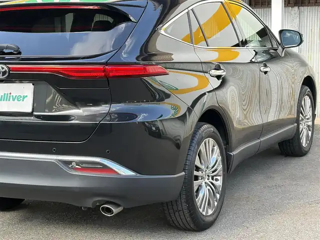 トヨタ ハリアー Z 三重県 2020(令2)年 7.2万km プレシャスブラックパール ワンオーナー/JBLサウンド/トヨタセーフティセンス/　・プリクラッシュセーフティ/　・レーントレーシングアシスト/　・ロードサインアシスト/　・ブラインドスポットモニター/　・クリアランスソナー/　・パーキングサポートブレーキ/　・レーダーグルーズコントロール/　・リアクロストラフィックアラート/　・ドライブモードセレクトスイッチ/メーカーナビ/　・ApppleCarPlay/　・AndroidAuto/　・Bluetooth/　・MiraCast/　・フルセグTV/　・AUX/純正デジタルインナーミラー（録画機能付き）/パワーバックドア/バックガイドモニター/スマートキー/プッシュスタート/オートマチックハイビーム/オートライト/LEDヘッドライト/LEDフォグライト/ハーブレザーシート/D席パワーシート/革巻きステアリング/ステアリングスイッチ/置くだけ充電/ビルトインETC2.0/オートリトラクタブルミラー/ウィンカーミラー/電子パーキングブレーキ/オートブレーキホールド/純正フロアマット/リア席充電用USBポートx２/スペアタイヤ/横滑り防止機能/サイド/カーテン/ニーエアバック