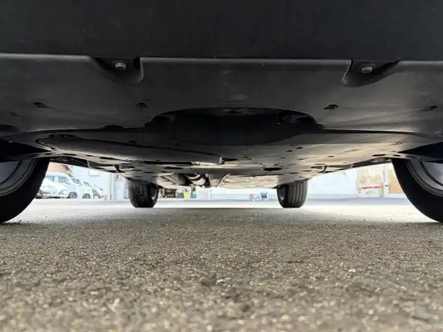 トヨタ ハリアー Z 三重県 2020(令2)年 7.2万km プレシャスブラックパール ワンオーナー/JBLサウンド/トヨタセーフティセンス/　・プリクラッシュセーフティ/　・レーントレーシングアシスト/　・ロードサインアシスト/　・ブラインドスポットモニター/　・クリアランスソナー/　・パーキングサポートブレーキ/　・レーダーグルーズコントロール/　・リアクロストラフィックアラート/　・ドライブモードセレクトスイッチ/メーカーナビ/　・ApppleCarPlay/　・AndroidAuto/　・Bluetooth/　・MiraCast/　・フルセグTV/　・AUX/純正デジタルインナーミラー（録画機能付き）/パワーバックドア/バックガイドモニター/スマートキー/プッシュスタート/オートマチックハイビーム/オートライト/LEDヘッドライト/LEDフォグライト/ハーブレザーシート/D席パワーシート/革巻きステアリング/ステアリングスイッチ/置くだけ充電/ビルトインETC2.0/オートリトラクタブルミラー/ウィンカーミラー/電子パーキングブレーキ/オートブレーキホールド/純正フロアマット/リア席充電用USBポートx２/スペアタイヤ/横滑り防止機能/サイド/カーテン/ニーエアバック