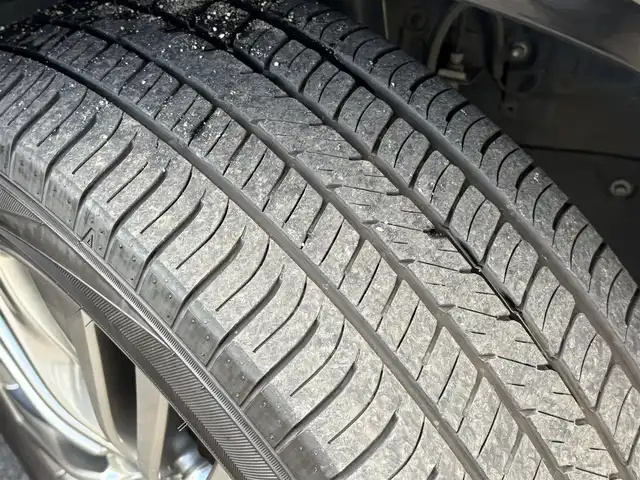 トヨタ ハリアー Z 三重県 2020(令2)年 7.2万km プレシャスブラックパール ワンオーナー/JBLサウンド/トヨタセーフティセンス/　・プリクラッシュセーフティ/　・レーントレーシングアシスト/　・ロードサインアシスト/　・ブラインドスポットモニター/　・クリアランスソナー/　・パーキングサポートブレーキ/　・レーダーグルーズコントロール/　・リアクロストラフィックアラート/　・ドライブモードセレクトスイッチ/メーカーナビ/　・ApppleCarPlay/　・AndroidAuto/　・Bluetooth/　・MiraCast/　・フルセグTV/　・AUX/純正デジタルインナーミラー（録画機能付き）/パワーバックドア/バックガイドモニター/スマートキー/プッシュスタート/オートマチックハイビーム/オートライト/LEDヘッドライト/LEDフォグライト/ハーブレザーシート/D席パワーシート/革巻きステアリング/ステアリングスイッチ/置くだけ充電/ビルトインETC2.0/オートリトラクタブルミラー/ウィンカーミラー/電子パーキングブレーキ/オートブレーキホールド/純正フロアマット/リア席充電用USBポートx２/スペアタイヤ/横滑り防止機能/サイド/カーテン/ニーエアバック