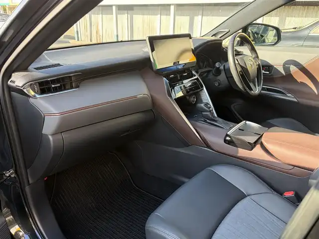 トヨタ ハリアー Z 三重県 2020(令2)年 7.2万km プレシャスブラックパール ワンオーナー/JBLサウンド/トヨタセーフティセンス/　・プリクラッシュセーフティ/　・レーントレーシングアシスト/　・ロードサインアシスト/　・ブラインドスポットモニター/　・クリアランスソナー/　・パーキングサポートブレーキ/　・レーダーグルーズコントロール/　・リアクロストラフィックアラート/　・ドライブモードセレクトスイッチ/メーカーナビ/　・ApppleCarPlay/　・AndroidAuto/　・Bluetooth/　・MiraCast/　・フルセグTV/　・AUX/純正デジタルインナーミラー（録画機能付き）/パワーバックドア/バックガイドモニター/スマートキー/プッシュスタート/オートマチックハイビーム/オートライト/LEDヘッドライト/LEDフォグライト/ハーブレザーシート/D席パワーシート/革巻きステアリング/ステアリングスイッチ/置くだけ充電/ビルトインETC2.0/オートリトラクタブルミラー/ウィンカーミラー/電子パーキングブレーキ/オートブレーキホールド/純正フロアマット/リア席充電用USBポートx２/スペアタイヤ/横滑り防止機能/サイド/カーテン/ニーエアバック