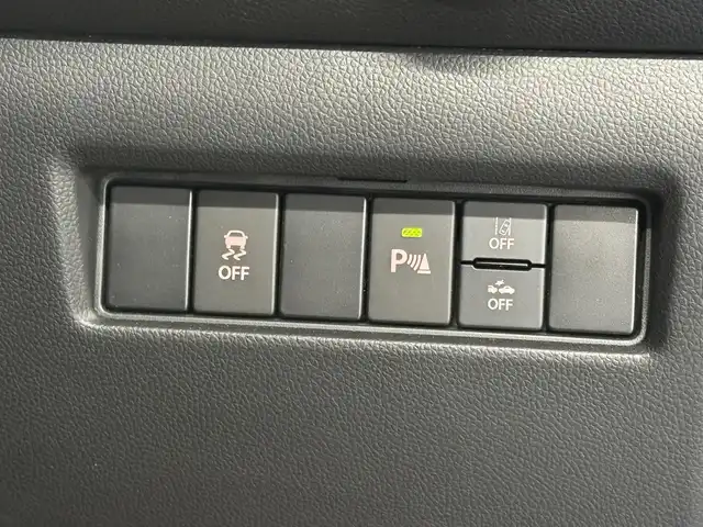 スズキ スイフト スポーツ 三重県 2024(令6)年 0.9万km スピーディーブルーメタリック/ブラック2トーンルーフ プレミアムガソリン・ターボ/FF/MTモード付フロア6AT/JVCケンウッド『彩速ナビ』（8インチ） MDV-S810L/（iPod/USB/SD/MEMORY/CD/DVD/TV/FM/AM/Bluetooth/HDMI/SMART USEN）/バックカメラ/ドライブレコーダー 前後/ビルトイン ETC/スズキセーフティサポート/・デュアルセンサーブレーキサポート/・車線逸脱抑制機能/・車線逸脱警報機能/・ふらつき警報機能/・アダプティブクルーズコントロール（ACC）/・ブラインドスポットモニター（車線変更サポート付）/・リヤクロストラフィックアラート/・リヤパーキングセンサー/・標識認識機能（車両進入禁止、はみ出し通行禁止、最高速度）/装備/・シートヒーター（D）/・オートエアコン/・オートライト/・LED ヘッドライト/・フロント＆リヤフォグライト/・ハイビームアシスト/・プッシュスタート/・ステアリングスイッチ/・パドルシフト/・純正17inAW/・スマートキー