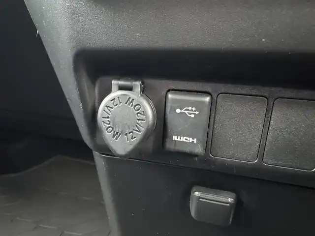 トヨタ ルーミー カスタムG 千葉県 2020(令2)年 4.5万km レーザーブルークリスタルシャイン ワンオーナー/純正ナビ（NSZT-Y68T）/フルセグTV/Bluetooth/全方位カメラ/バックカメラ/両側パワースライド/レーダークルーズコントロール/レーンキープアシスト/衝突軽減システム/コーナーセンサー/オートホールド/電動パーキング/LEDヘッドライト/オートライト/ステアリングスイッチ/純正14インチAW/ビルトインETC/前後ドライブレコーダー/プッシュスタート/スマートキー/純正フロアマット/純正ドアバイザー/アイドリングストップ/横滑り防止装置/ABS/盗難防止装置/保証書/取扱説明書