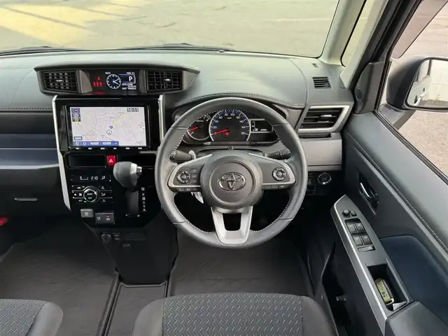 トヨタ ルーミー カスタムG 千葉県 2020(令2)年 4.5万km レーザーブルークリスタルシャイン ワンオーナー/純正ナビ（NSZT-Y68T）/フルセグTV/Bluetooth/全方位カメラ/バックカメラ/両側パワースライド/レーダークルーズコントロール/レーンキープアシスト/衝突軽減システム/コーナーセンサー/オートホールド/電動パーキング/LEDヘッドライト/オートライト/ステアリングスイッチ/純正14インチAW/ビルトインETC/前後ドライブレコーダー/プッシュスタート/スマートキー/純正フロアマット/純正ドアバイザー/アイドリングストップ/横滑り防止装置/ABS/盗難防止装置/保証書/取扱説明書