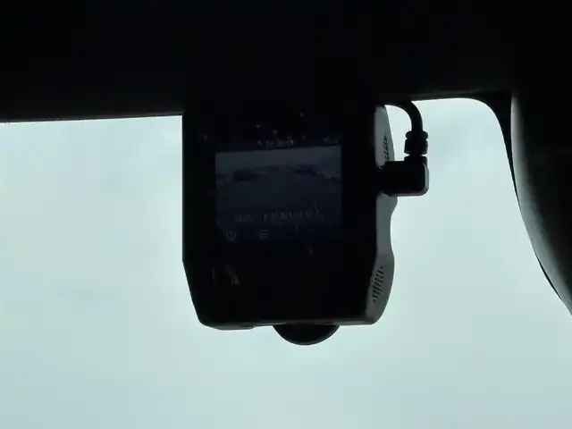 ダイハツ タント カスタム X 大分県 2022(令4)年 1.2万km ブラックマイカメタリック/シャイニングホワイトパール ・社外ナビ(BT/USB)/・バックモニター/・両側パワースライドドア/・スマートアシスト/・コーナーセンサー/・オートハイビーム/・ステアリングリモコン/・シートヒーター/・ブレーキホールド/・ドライブレコーダー/・ETC/・スマートキー/・純正アルミホイール