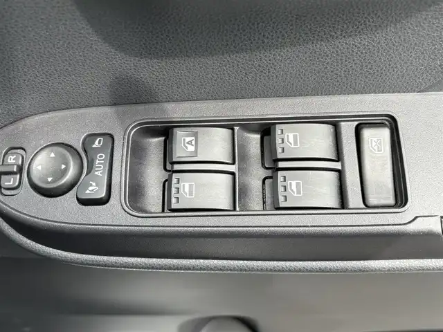 ダイハツ タント カスタム X 大分県 2022(令4)年 1.2万km ブラックマイカメタリック/シャイニングホワイトパール ・社外ナビ(BT/USB)/・バックモニター/・両側パワースライドドア/・スマートアシスト/・コーナーセンサー/・オートハイビーム/・ステアリングリモコン/・シートヒーター/・ブレーキホールド/・ドライブレコーダー/・ETC/・スマートキー/・純正アルミホイール