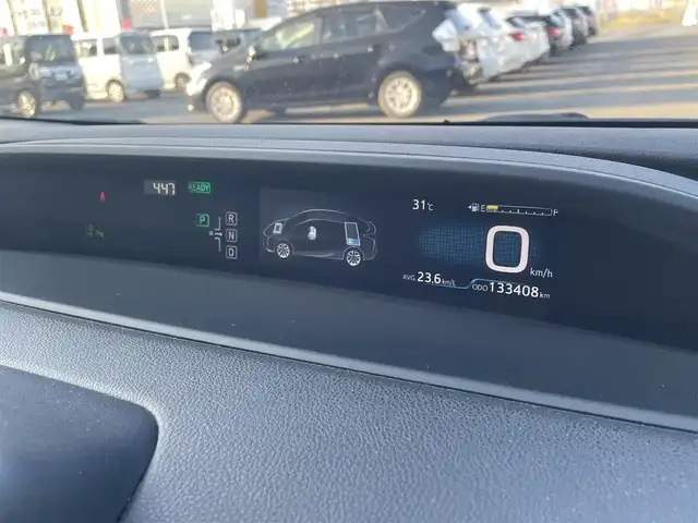 トヨタ プリウス Sセーフティプラス 熊本県 2016(平28)年 13.4万km スティールブロンドM (株)IDOMが運営する【じしゃロン熊本店】の自社ローン専用車両になります。/こちらは現金またはオートローンご利用時の価格です。自社ローンご希望の方は別途その旨お申付け下さい/純正ナビ（ＣＤ　ＤＶＤ　フルセグＴＶ　ＢＴ）　/バックカメラ　/クルーズコントロール　/ヘッドアップディスプレイ　/セーフティセンス　/レーンキープアシスト　/パーキングアシスト　/前後コーナーセンサー　/ドラレコ