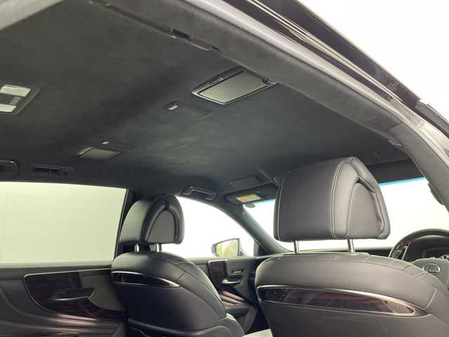 レクサス ＬＳ 500h エグゼクティブ 群馬県 2019(令1)年 11.7万km グラファイトブラックガラスフレーク 純正１２．３型ナビ　バックカメラ　ＥＴＣ２．０　ドラレコ　レザーシート　シートヒーター／シートベンチレーション　パワーシート　後席リラクゼーション機能　衝突被害軽減ブレーキ　ＢＳＭ　ＬＥＤ　禁煙車