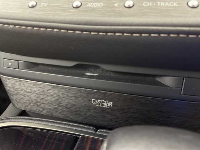 レクサス ＬＳ 500h エグゼクティブ 群馬県 2019(令1)年 11.7万km グラファイトブラックガラスフレーク 純正１２．３型ナビ　バックカメラ　ＥＴＣ２．０　ドラレコ　レザーシート　シートヒーター／シートベンチレーション　パワーシート　後席リラクゼーション機能　衝突被害軽減ブレーキ　ＢＳＭ　ＬＥＤ　禁煙車