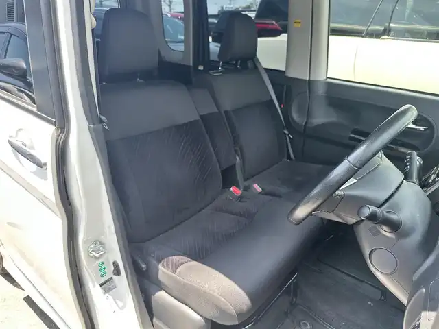 ダイハツ タント カスタム RS SA 滋賀県 2014(平26)年 8.6万km パールホワイトⅢ 禁煙車/純正8型メモリーナビ/・CD/DVD/フルセグ/Bluetooth/バックカメラ/両側自動スライドドア/純正LEDヘッドライト/ステアリングスイッチ/純正１５AW/横滑り防止/衝突軽減ブレーキ/オートライト/ETC/プッシュスタート/スマートキー