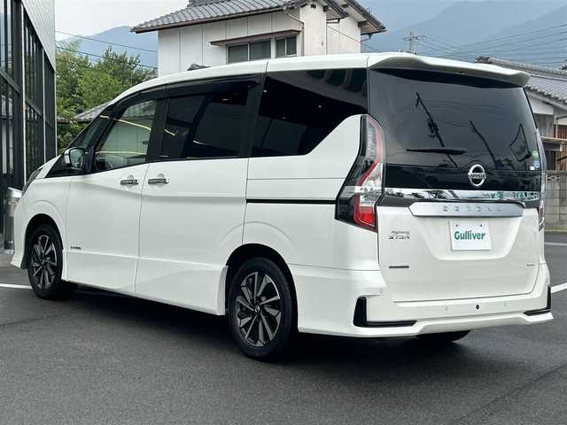 日産 セレナ ハイウェイスター V 愛媛県 2020(令2)年 4.5万km ブリリアントホワイトパール プロパイロット/フリップダウンモニター/両側電動スライドドア/ハンズフリー電動スライドドア/アラウンドビューモニター/純正メモリナビ/CD/DVD/BD/BT/MSV/iPod/フルセグTV/ドライブレコーダー/ビルトインETC/エマージェンシーブレーキ/ブラインドスポットモニター/レーンキープアシストシステム/コーナーセンサー/リア5面スモークフィルム/LEDヘッドライト/オートライト/フォグランプ/純正フロアマット/純正16インチアルミホイール/ドアバイザー/プッシュスタート/スマートキー/スペアキー１本